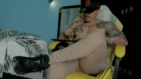 alex_sthorm online show from 2, 10, 2025