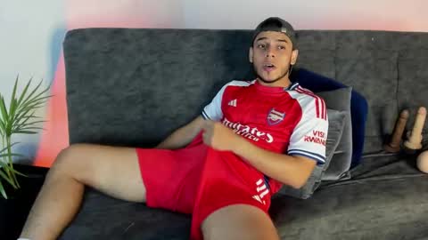 Alex Woll online show from 5, 10, 2025