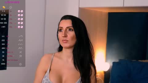 Snapshot of alexa_clarks chatting on 5, 3, 2025 Alexa  online show from 5, 3, 2025