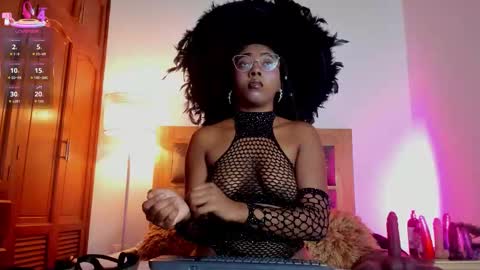 alexa_cortes23 online show from 28, 10, 2025