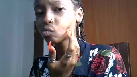 Snapshot of alexa_foxxie chatting on 4, 2, 2025 Alexa online show from 4, 2, 2025