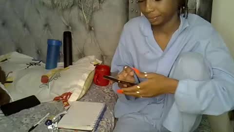 Snapshot of alexa_foxxie chatting on 6, 2, 2025 Alexa online show from 6, 2, 2025