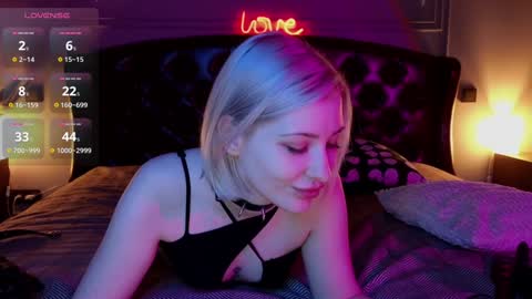 Snapshot of alexa_novak chatting on 9, 1, 2025 Alexa online show from 9, 1, 2025