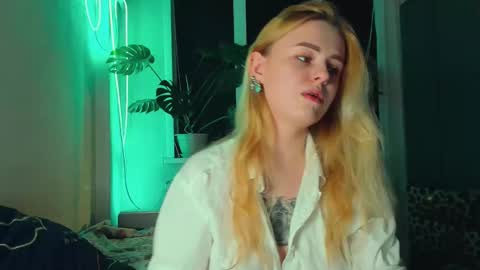 Snapshot of alexa_pirs chatting on 4, 3, 2025 alexa_pirs online show from 4, 3, 2025