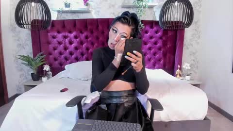 alexa_vandercloude online show from 7, 3, 2025