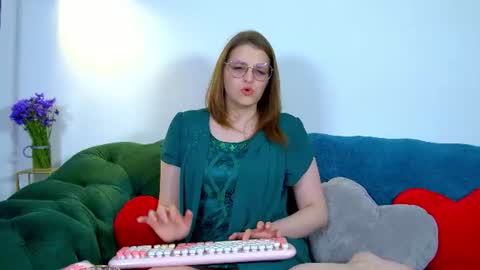 Snapshot of alexaavery chatting on 8, 6, 2026 AlexaAvery online show from 8, 6, 2026