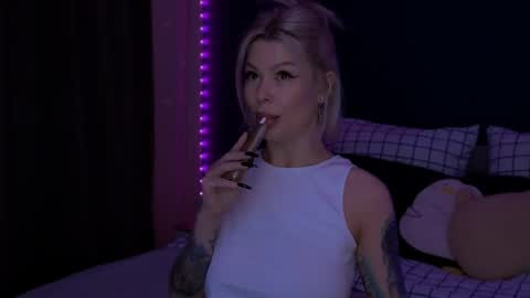 Snapshot of alexamason chatting on 10, 6, 2026 Alexa Mason online show from 10, 6, 2026