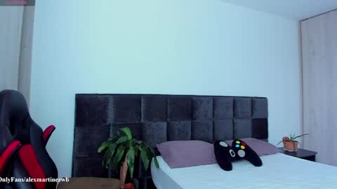 Onlyfansalexmartinezwb  Instagram alexwbmartinez  Twitter martinezcb937 online show from 18, 4, 2026