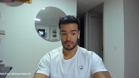 Snapshot of alexander_martines chatting on 19, 7, 2026 Onlyfansalexmartinezwb Instagram alexwbmartinez Twitter martinezcb937 online show from 19, 7, 2026
