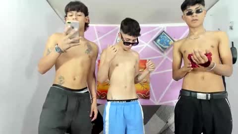 chicos hot online show from 29, 1, 2025