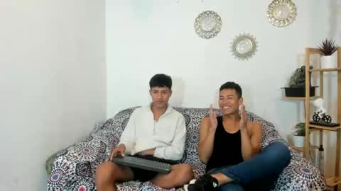 chicos hot online show from 18, 9, 2025