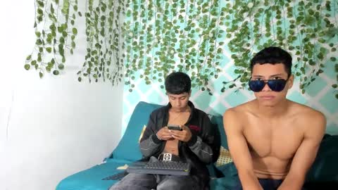chicos hot online show from 29, 9, 2025