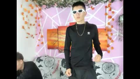 chicos hot online show from 6, 2, 2026