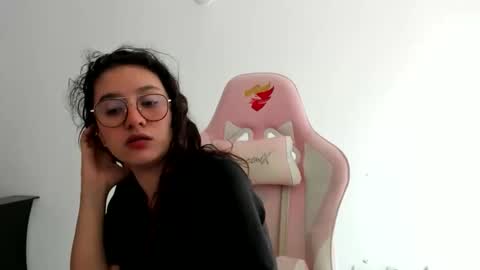 alexandra clauss online show from 18, 11, 2025