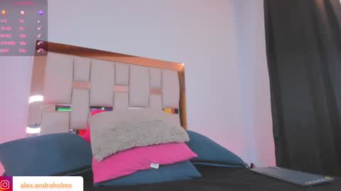 alexandra_holms1 online show from 8, 1, 2025