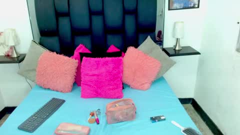 Snapshot of alexandra_life chatting on 14, 12, 2024 alexandra_life online show from 14, 12, 2024