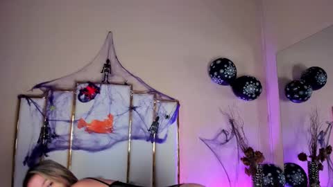 alexandraa_gomez online show from 30, 10, 2025