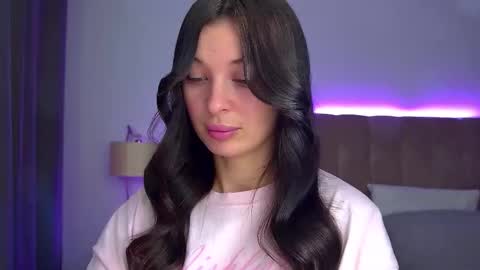 AlexandraBloom online show from 17, 11, 2025