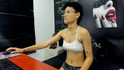 alexanndra_0 online show from 25, 6, 2026