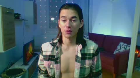 Snapshot of alexdavey chatting on 18, 12, 2024 online show from 18, 12, 2024