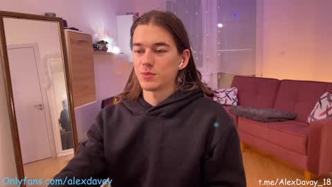 Snapshot of alexdavey chatting on 8, 1, 2025 online show from 8, 1, 2025