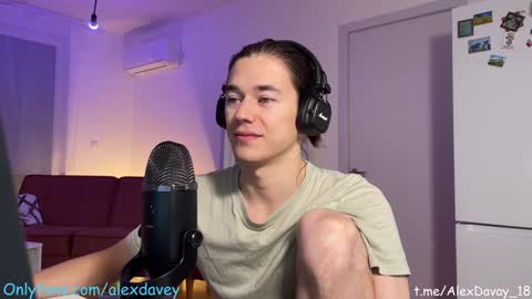 Snapshot of alexdavey chatting on 2, 2, 2025 online show from 2, 2, 2025