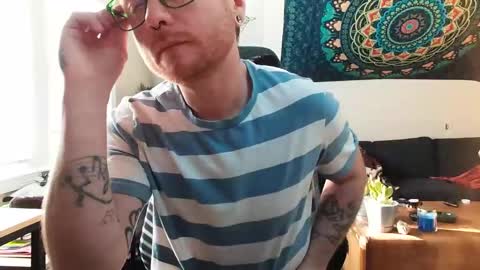 alexfoxxe online show from 4, 1, 2025