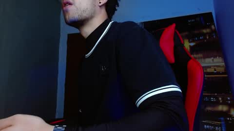 alexgiraldo__ online show from 16, 4, 2026