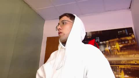 alexgiraldo__ online show from 19, 4, 2026