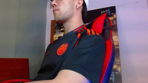 Snapshot of alexgiraldo__ chatting on 2, 6, 2026 alexgiraldo__ online show from 2, 6, 2026
