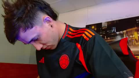 Snapshot of alexgiraldo__ chatting on 18, 6, 2026 alexgiraldo__ online show from 18, 6, 2026