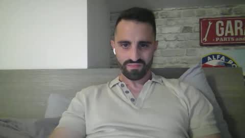alexhot132 online show from 8, 5, 2026