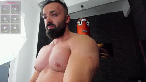 Snapshot of alexhunk09 chatting on 2, 1, 2025 alexmusclegod online show from 2, 1, 2025
