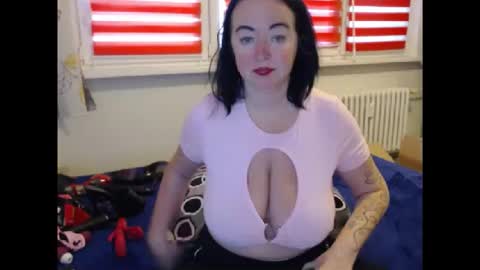 alexie33 online show from 5, 12, 2025