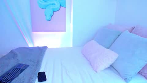 Alexiis 3 online show from 12, 11, 2025