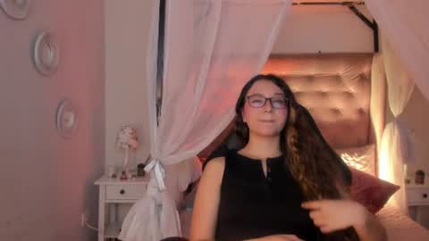 Snapshot of alexis_scott__ chatting on 11, 6, 2026 alexis_scott__ online show from 11, 6, 2026