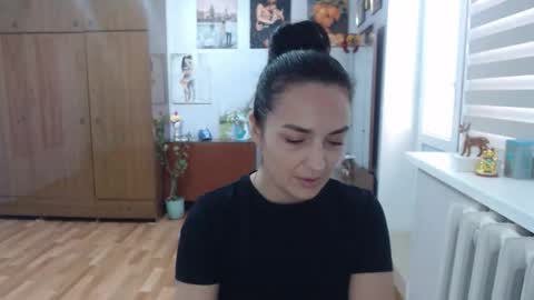 Snapshot of alexismillers chatting on 13, 9, 2025 AlexisMillers online show from 13, 9, 2025