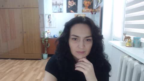 Snapshot of alexismillers chatting on 6, 10, 2025 AlexisMillers online show from 6, 10, 2025