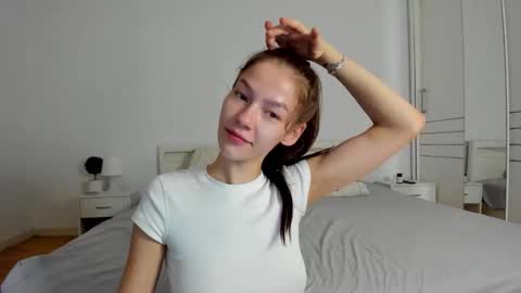 Snapshot of alexisyourdream chatting on 10, 9, 2025 Alex online show from 10, 9, 2025
