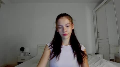 Snapshot of alexisyourdream chatting on 15, 9, 2025 Alex online show from 15, 9, 2025