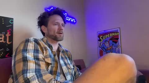 Snapshot of alexmanndickerson chatting on 4, 6, 2026 Alex Mann online show from 4, 6, 2026