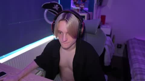 Alexycutie online show from 13, 9, 2025