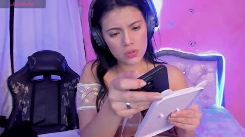 Carolina Join The Fan Club  online show from 23, 2, 2025