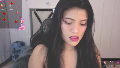 Carolina Join The Fan Club  online show from 12, 11, 2025