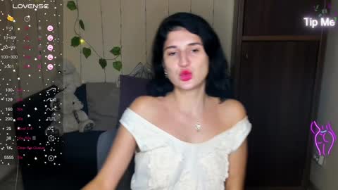 Snapshot of alianna_solo_kiss chatting on 11, 1, 2025 Alianna online show from 11, 1, 2025