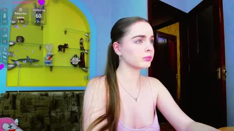 Snapshot of alicanewlove chatting on 10, 5, 2026 alice online show from 10, 5, 2026