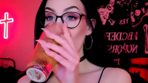 Miss Alice online show from 2, 2, 2026