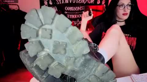 Snapshot of alice___mistress chatting on 18, 6, 2026 Miss Alice online show from 18, 6, 2026