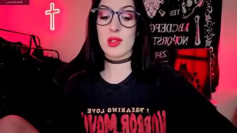 Snapshot of alice___mistress chatting on 27, 6, 2026 Miss Alice online show from 27, 6, 2026