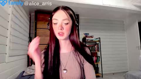 Snapshot of alice__aris chatting on 26, 2, 2026 Alice Aris online show from 26, 2, 2026